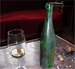 Egon Muller / プライベートコレクションから、自分の生まれ年のワインを開けてくださいました！30年以上熟成されたリースリングにただただ感動。